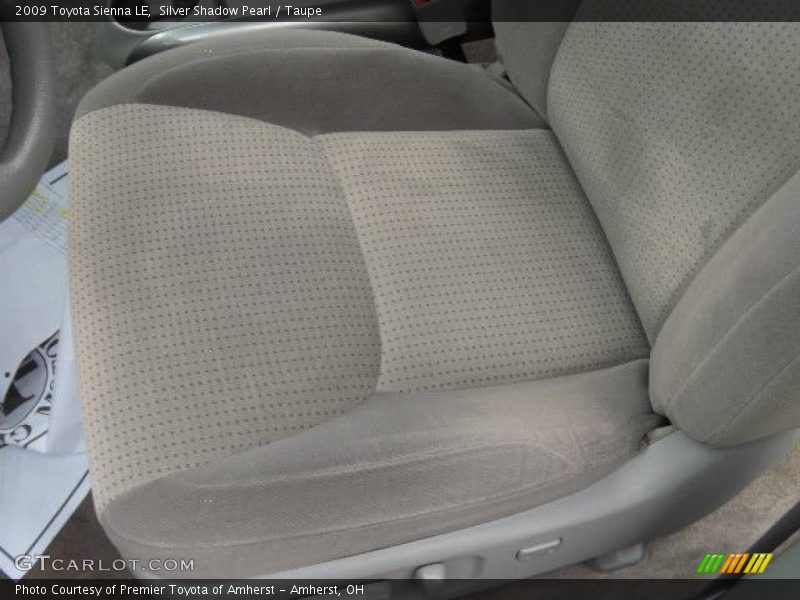 Silver Shadow Pearl / Taupe 2009 Toyota Sienna LE