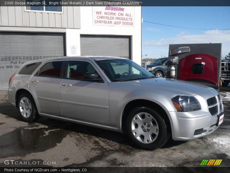 Bright Silver Metallic / Dark Slate Gray/Light Graystone 2006 Dodge Magnum SE