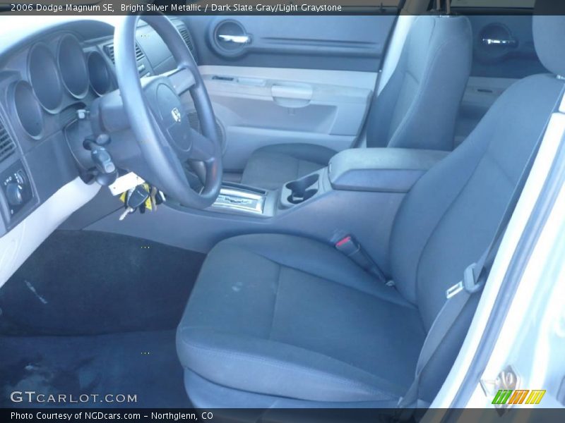 Bright Silver Metallic / Dark Slate Gray/Light Graystone 2006 Dodge Magnum SE