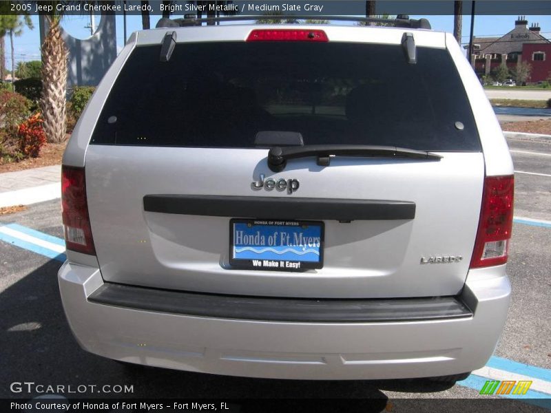 Bright Silver Metallic / Medium Slate Gray 2005 Jeep Grand Cherokee Laredo