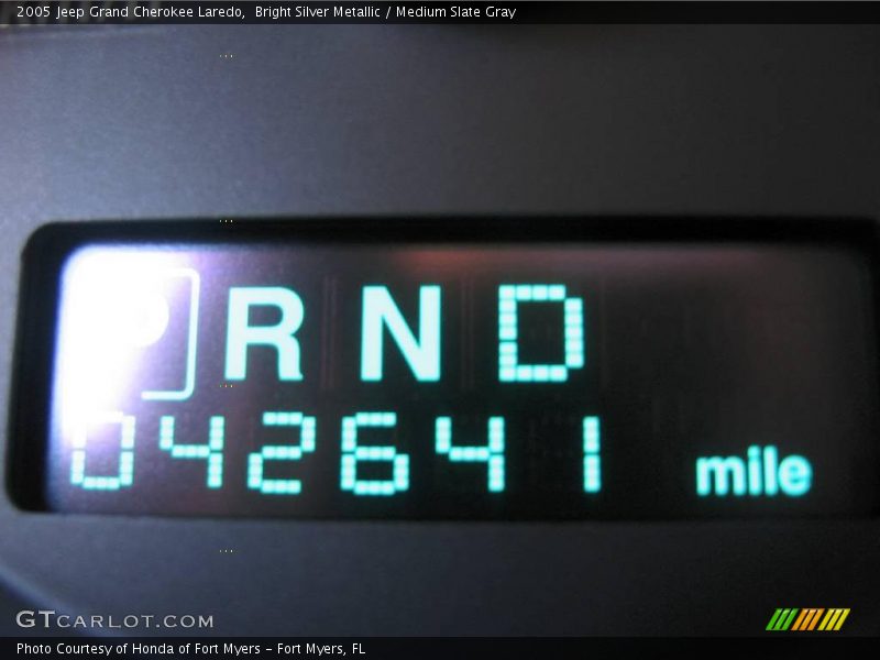 Bright Silver Metallic / Medium Slate Gray 2005 Jeep Grand Cherokee Laredo