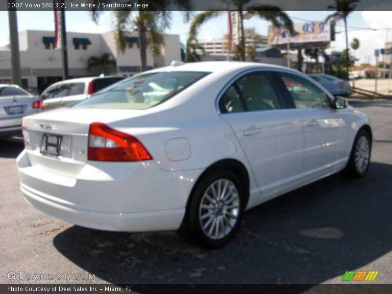 Ice White / Sandstone Beige 2007 Volvo S80 3.2