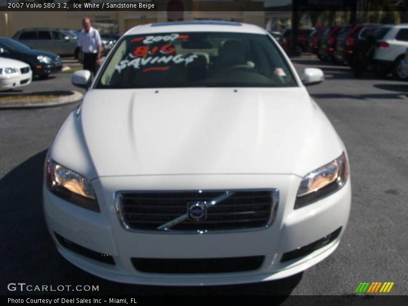 Ice White / Sandstone Beige 2007 Volvo S80 3.2