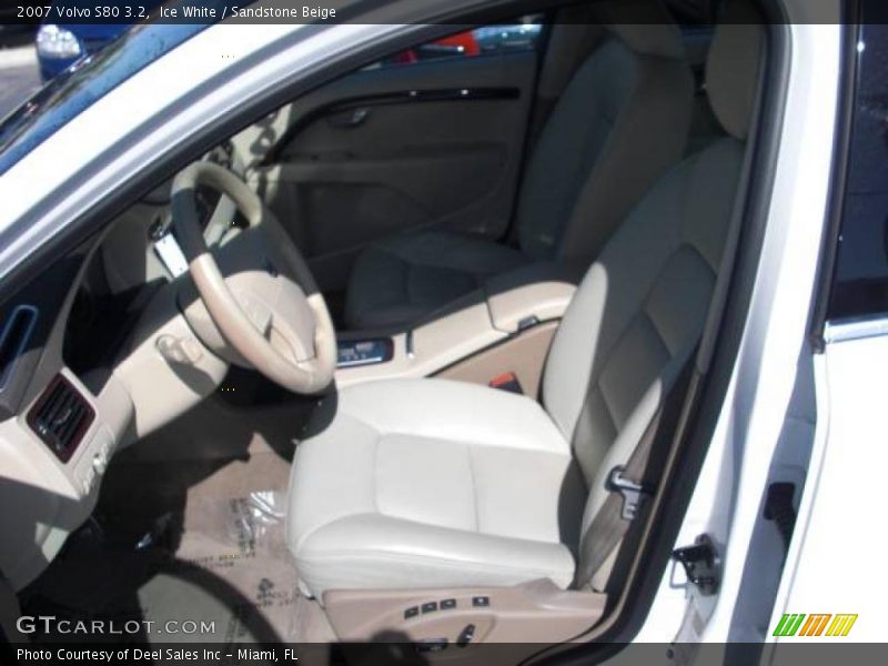 Ice White / Sandstone Beige 2007 Volvo S80 3.2