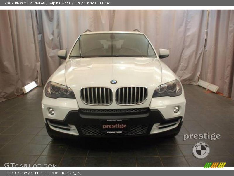 Alpine White / Grey Nevada Leather 2009 BMW X5 xDrive48i
