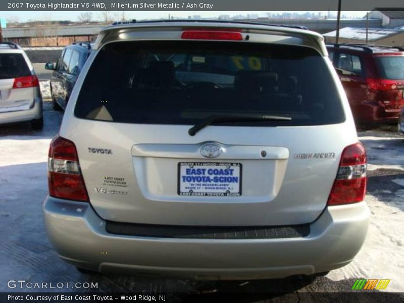 Millenium Silver Metallic / Ash Gray 2007 Toyota Highlander V6 4WD