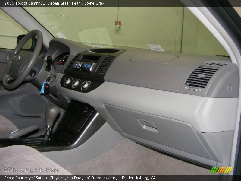 Aspen Green Pearl / Stone Gray 2006 Toyota Camry LE