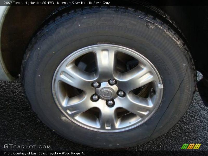Millenium Silver Metallic / Ash Gray 2007 Toyota Highlander V6 4WD