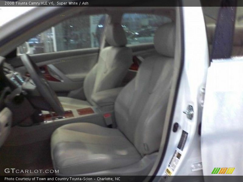 Super White / Ash 2008 Toyota Camry XLE V6