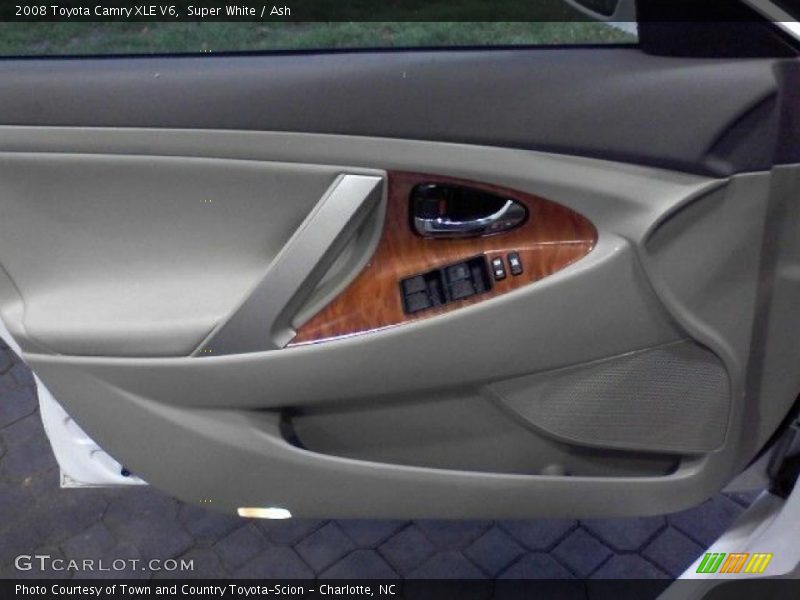 Super White / Ash 2008 Toyota Camry XLE V6