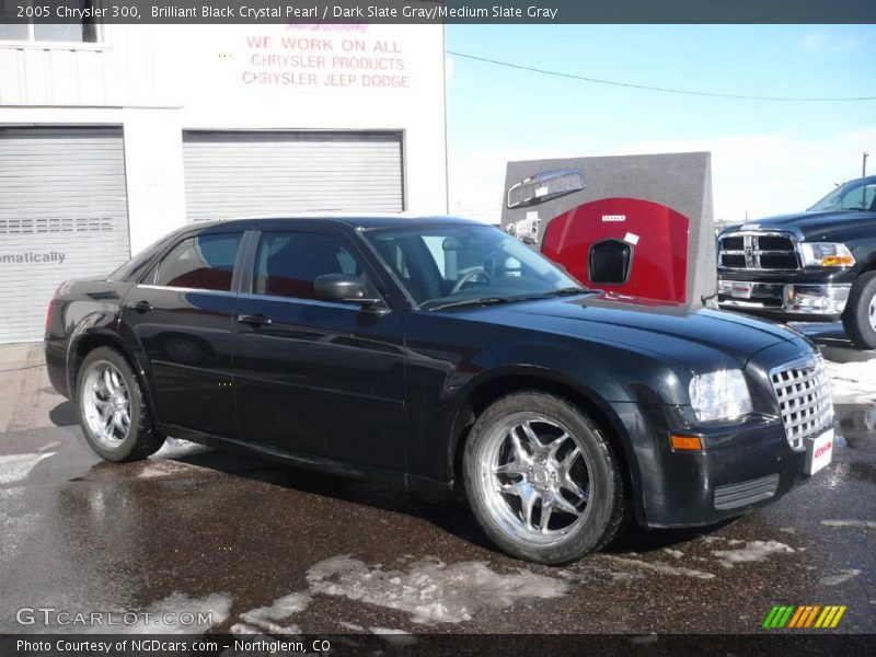 Brilliant Black Crystal Pearl / Dark Slate Gray/Medium Slate Gray 2005 Chrysler 300