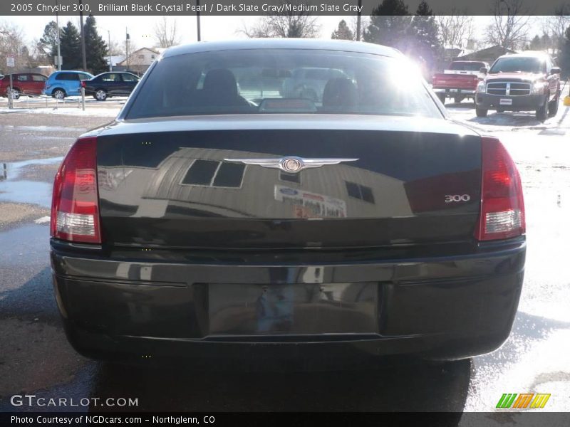 Brilliant Black Crystal Pearl / Dark Slate Gray/Medium Slate Gray 2005 Chrysler 300