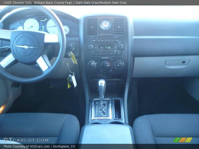 Brilliant Black Crystal Pearl / Dark Slate Gray/Medium Slate Gray 2005 Chrysler 300