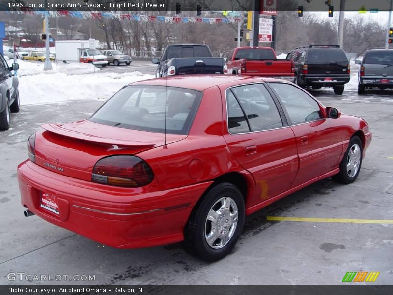 Bright Red / Pewter 1996 Pontiac Grand Am SE Sedan