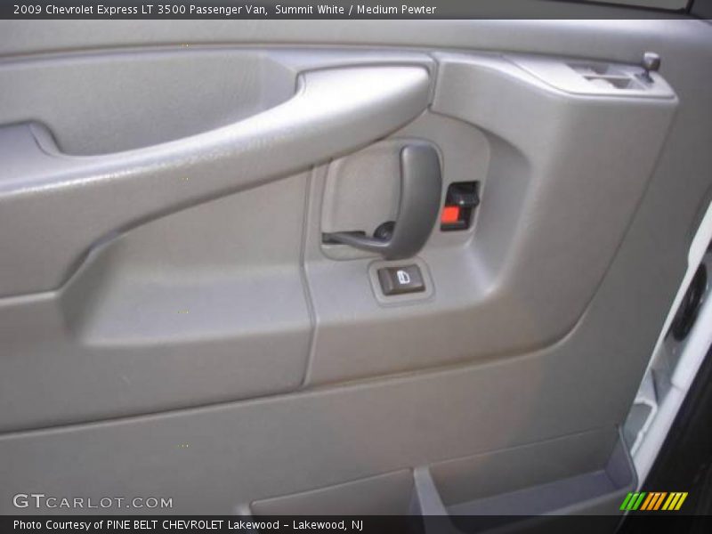Summit White / Medium Pewter 2009 Chevrolet Express LT 3500 Passenger Van