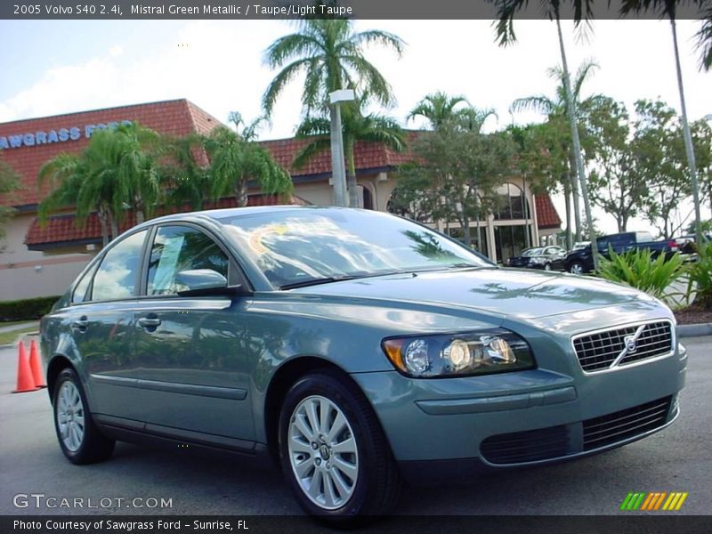 Mistral Green Metallic / Taupe/Light Taupe 2005 Volvo S40 2.4i