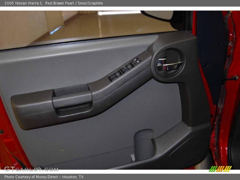 Red Brawn Pearl / Steel/Graphite 2005 Nissan Xterra S