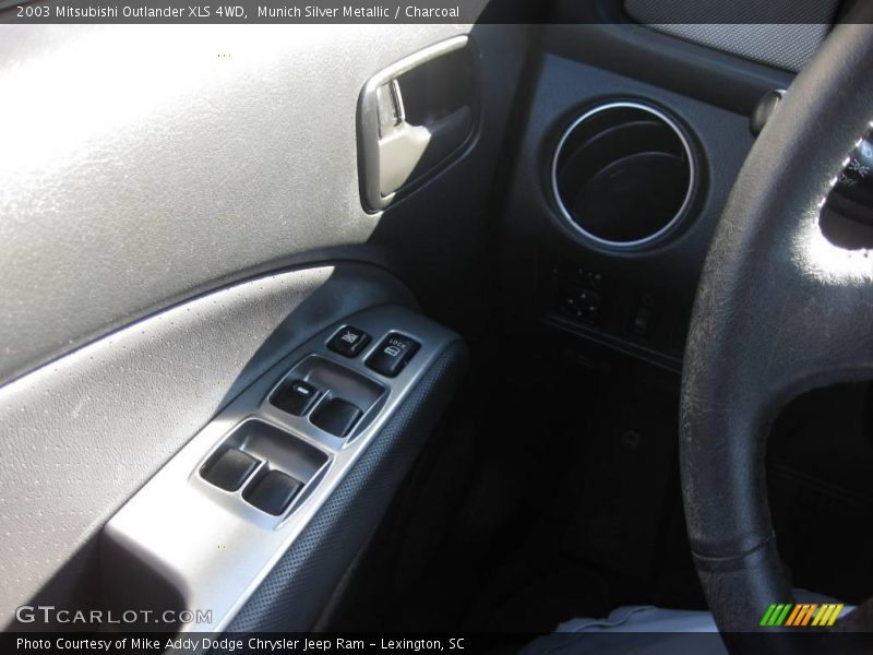 Munich Silver Metallic / Charcoal 2003 Mitsubishi Outlander XLS 4WD