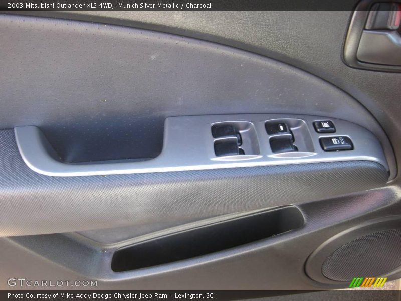 Munich Silver Metallic / Charcoal 2003 Mitsubishi Outlander XLS 4WD
