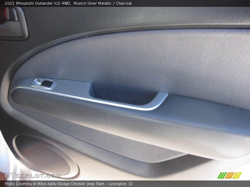 Munich Silver Metallic / Charcoal 2003 Mitsubishi Outlander XLS 4WD