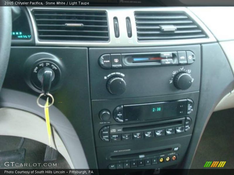 Stone White / Light Taupe 2005 Chrysler Pacifica