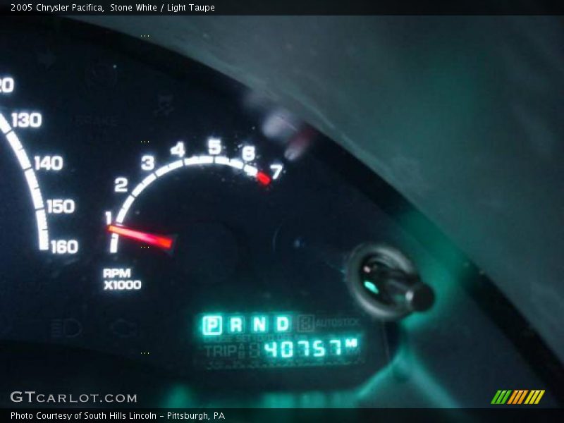 Stone White / Light Taupe 2005 Chrysler Pacifica