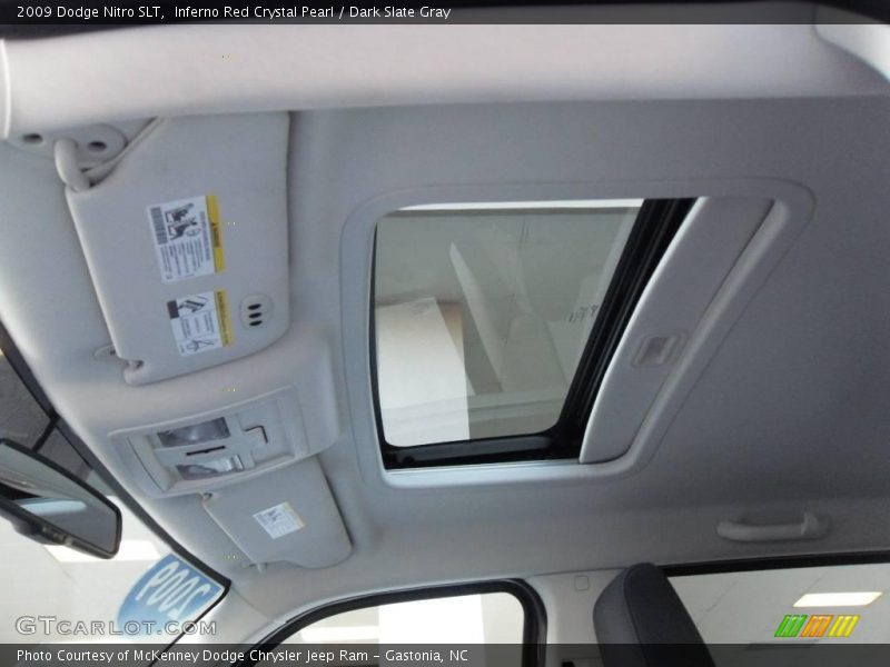 Inferno Red Crystal Pearl / Dark Slate Gray 2009 Dodge Nitro SLT
