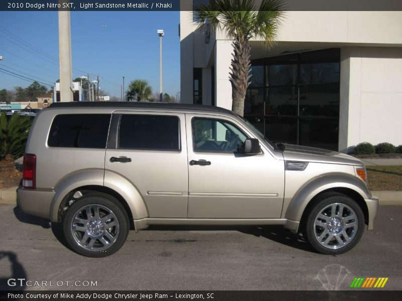 Light Sandstone Metallic / Khaki 2010 Dodge Nitro SXT