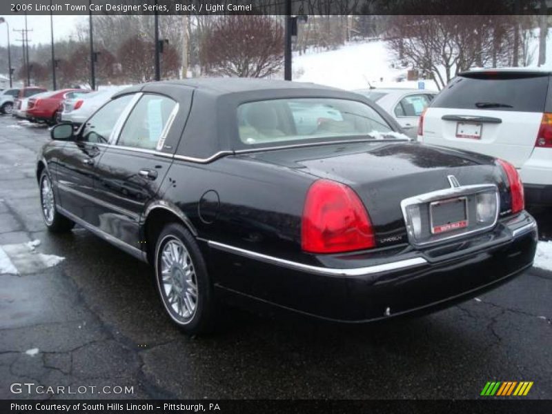 Black / Light Camel 2006 Lincoln Town Car Designer Series