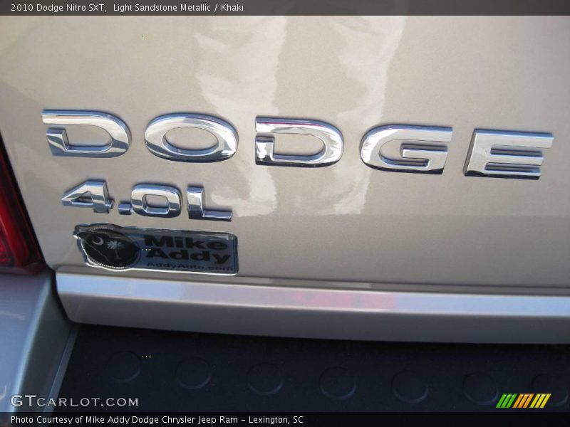 Light Sandstone Metallic / Khaki 2010 Dodge Nitro SXT