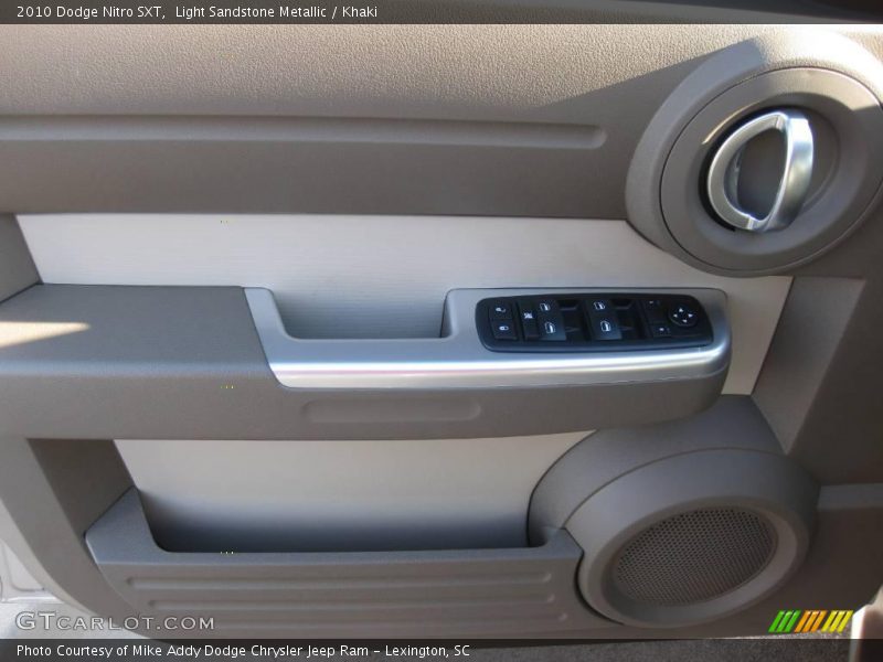 Light Sandstone Metallic / Khaki 2010 Dodge Nitro SXT
