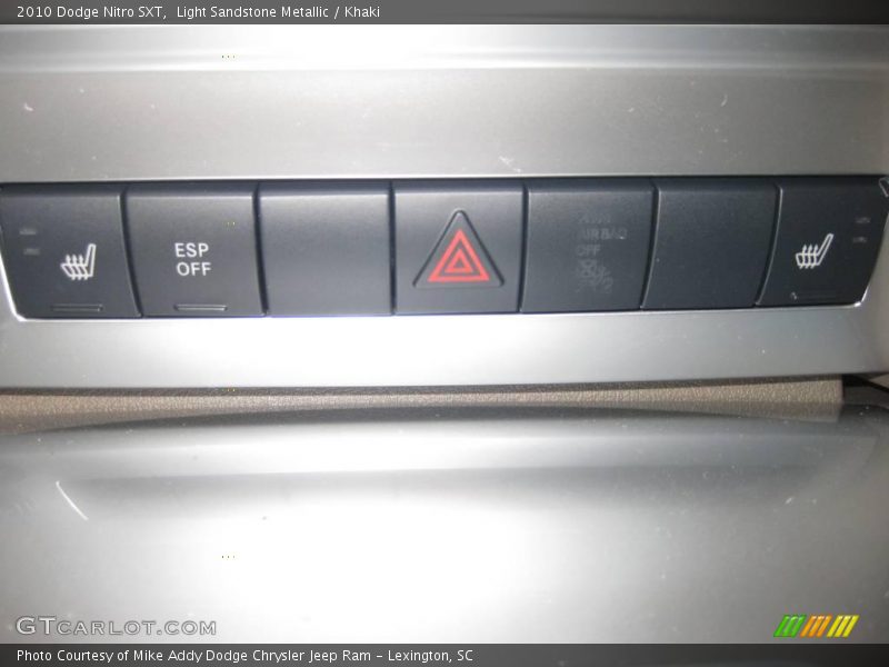 Light Sandstone Metallic / Khaki 2010 Dodge Nitro SXT