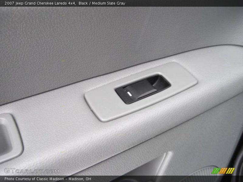 Black / Medium Slate Gray 2007 Jeep Grand Cherokee Laredo 4x4