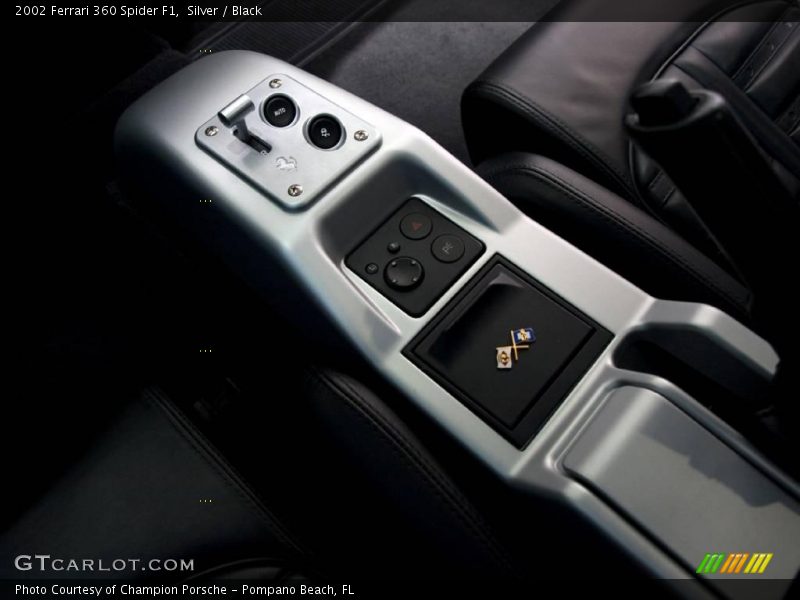 Controls of 2002 360 Spider F1