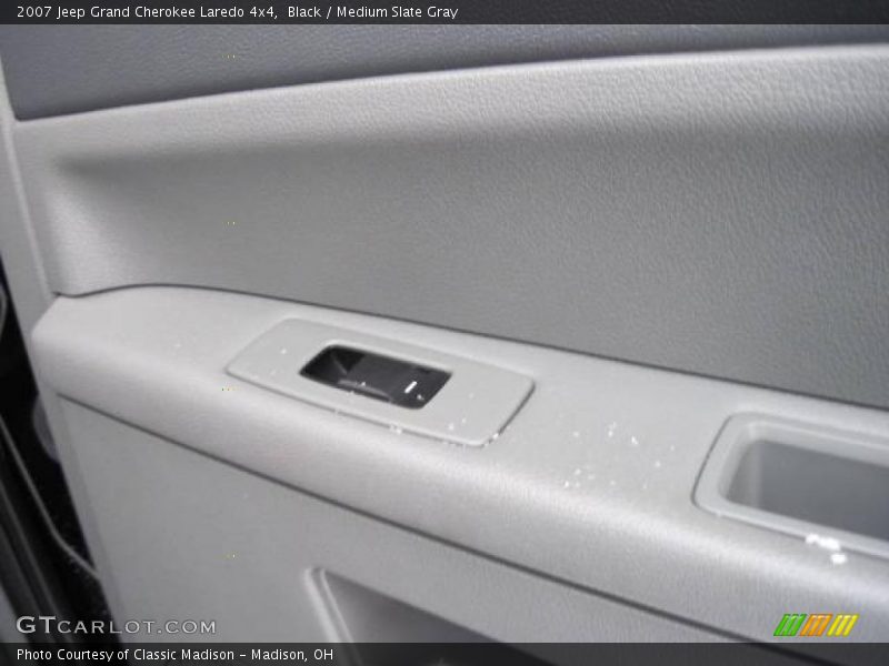 Black / Medium Slate Gray 2007 Jeep Grand Cherokee Laredo 4x4