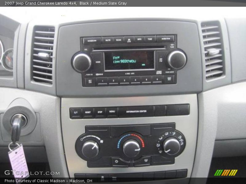 Black / Medium Slate Gray 2007 Jeep Grand Cherokee Laredo 4x4