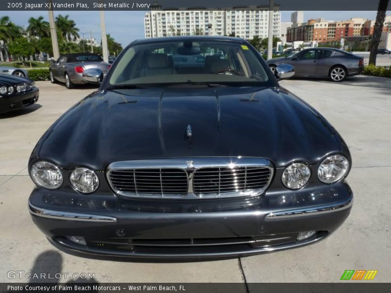 Slate Metallic / Ivory 2005 Jaguar XJ Vanden Plas