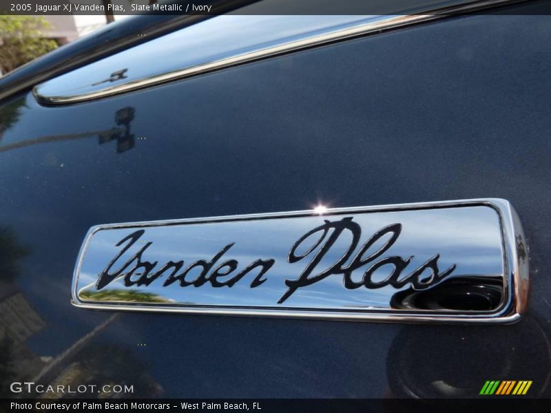 Slate Metallic / Ivory 2005 Jaguar XJ Vanden Plas