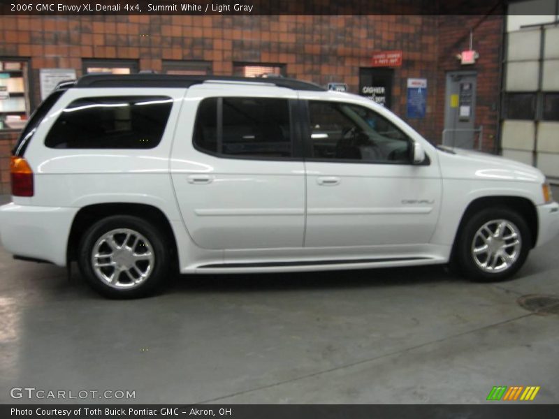 Summit White / Light Gray 2006 GMC Envoy XL Denali 4x4