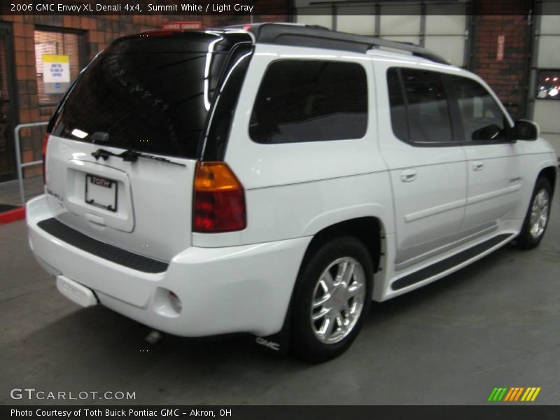 Summit White / Light Gray 2006 GMC Envoy XL Denali 4x4
