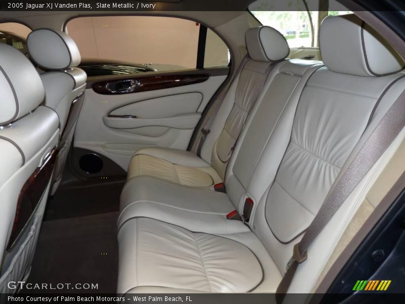 Slate Metallic / Ivory 2005 Jaguar XJ Vanden Plas