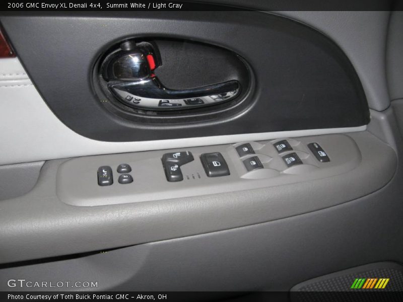 Summit White / Light Gray 2006 GMC Envoy XL Denali 4x4