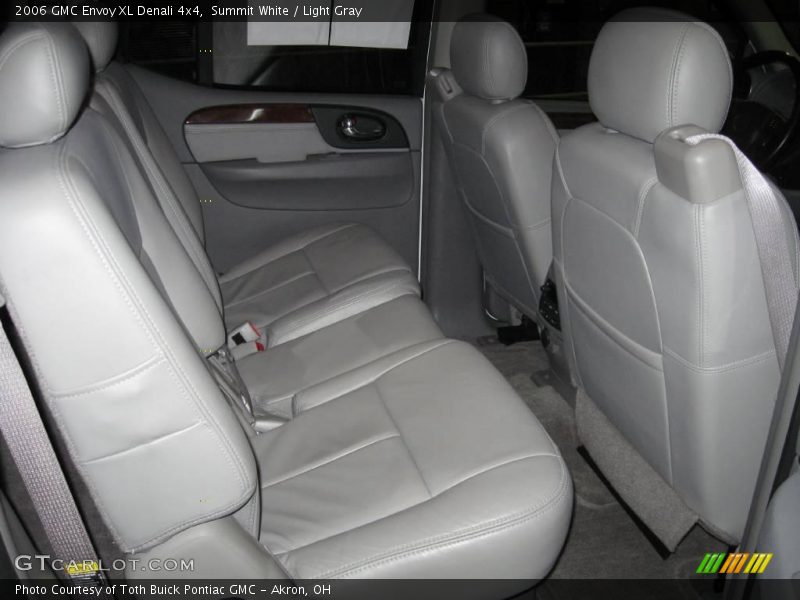 Summit White / Light Gray 2006 GMC Envoy XL Denali 4x4