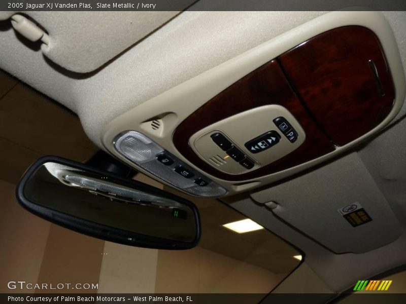 Slate Metallic / Ivory 2005 Jaguar XJ Vanden Plas