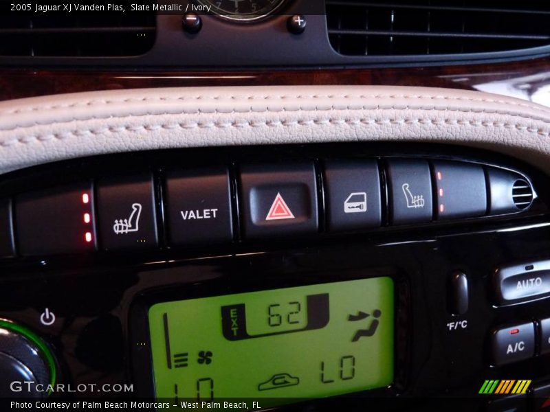 Slate Metallic / Ivory 2005 Jaguar XJ Vanden Plas