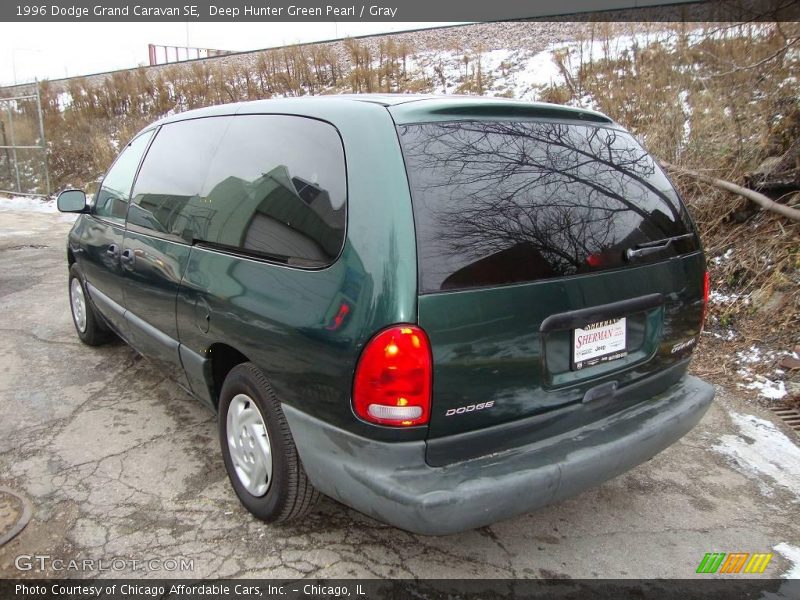 Deep Hunter Green Pearl / Gray 1996 Dodge Grand Caravan SE