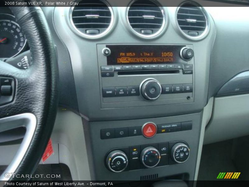 Polar White / Gray 2008 Saturn VUE XR