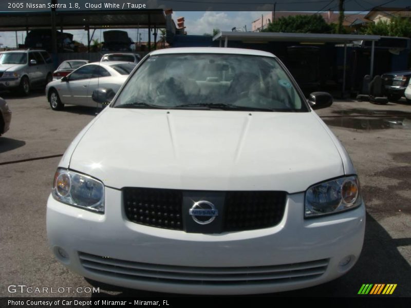 Cloud White / Taupe 2005 Nissan Sentra 1.8