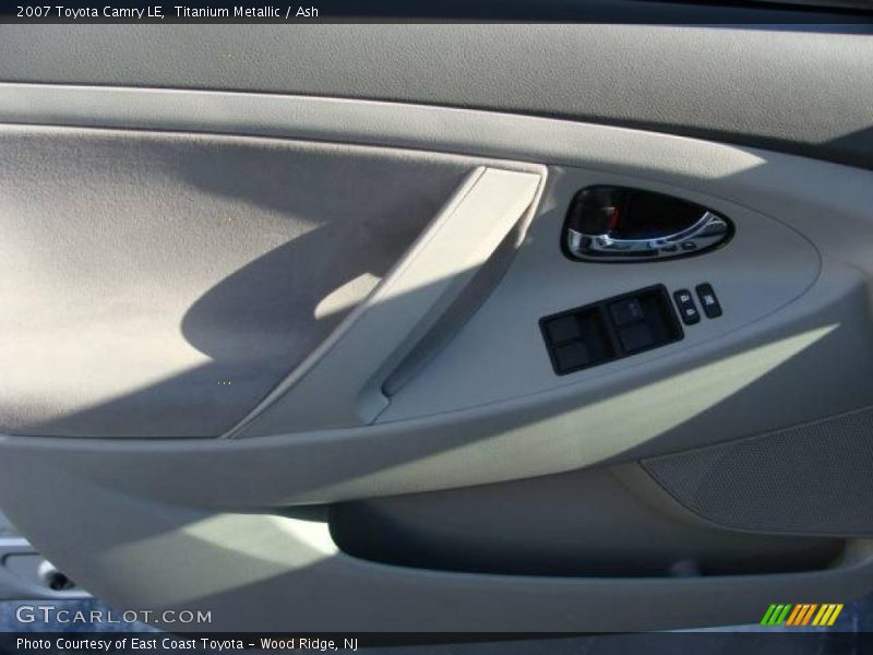 Titanium Metallic / Ash 2007 Toyota Camry LE