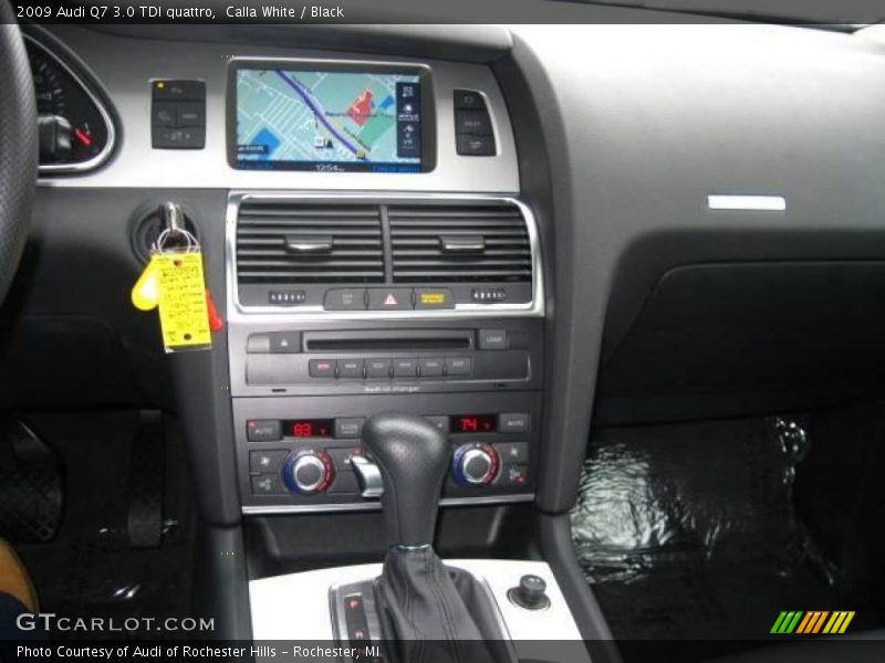Calla White / Black 2009 Audi Q7 3.0 TDI quattro